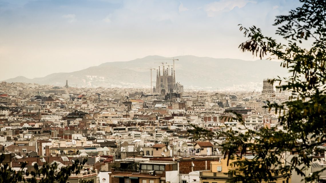 Barcelona - homenaje al Gayexample