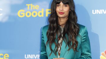 Críticas a Jameela Jamil por salir del armario